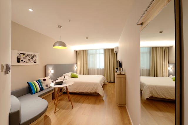 hotel room 1